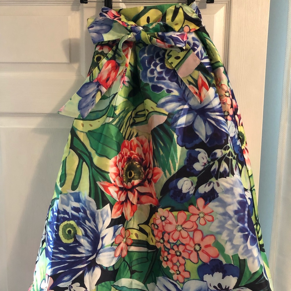 Derby Maxie Skirt with Exotic Flower Print